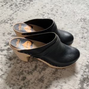 Swedish Havens Clogs